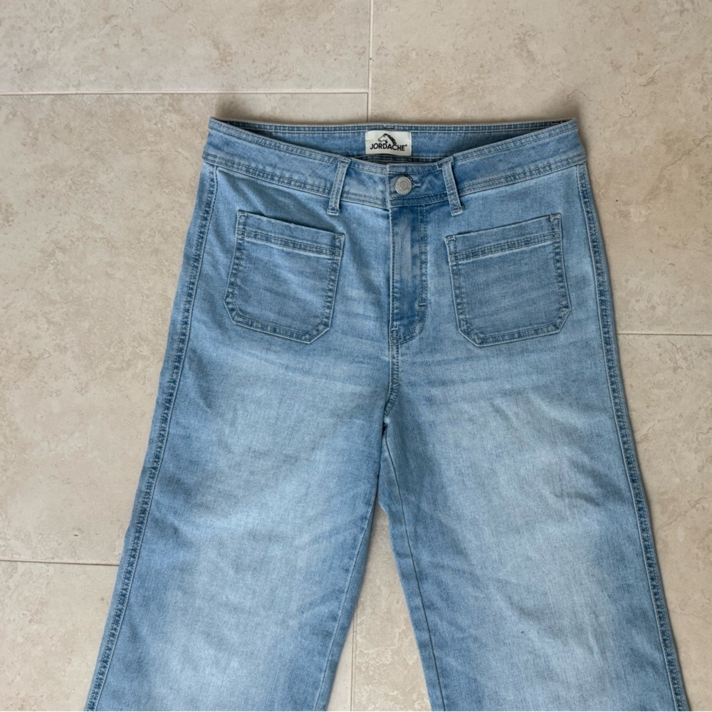 Jordache Women’s Wide-Leg Jeans – Size 8 – Light Wash Denim - Picture 4 of 12